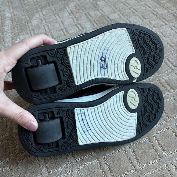 Heelys Propel 2.0 Skate Shoes With Wheels Youth Size 4 Wheeled Sneaker Black - Picture 8 of 9